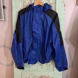 Men’s VTG blue and black Marlboro hooded windbreaker jacket size S Preloved